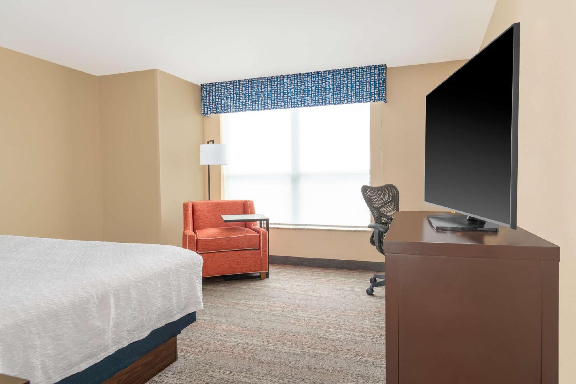 Hampton Inn & Suites Madison Downtown Exteriér fotografie