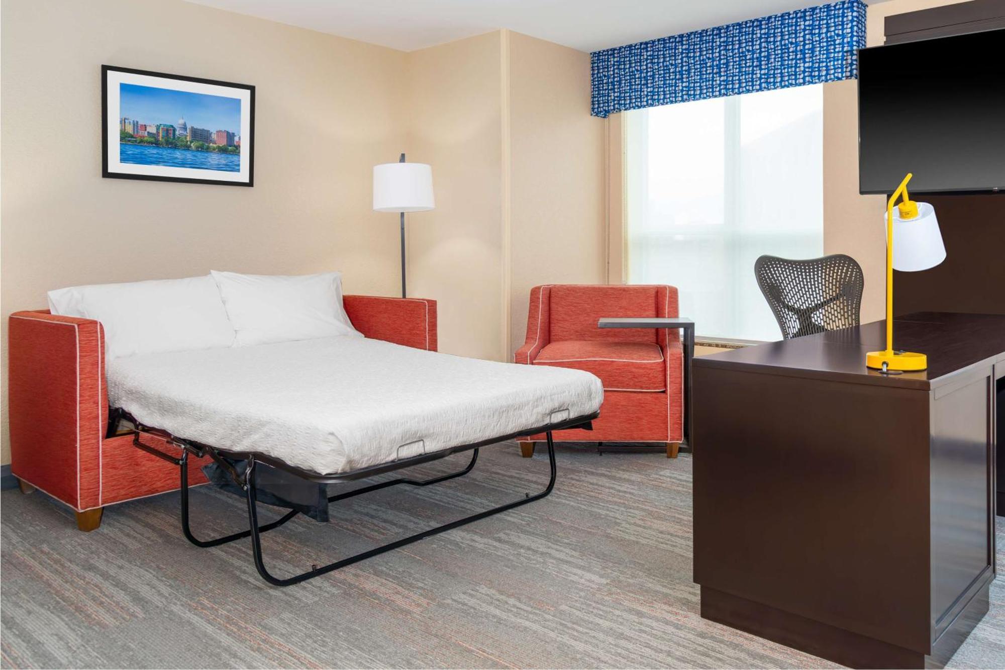 Hampton Inn & Suites Madison Downtown Exteriér fotografie