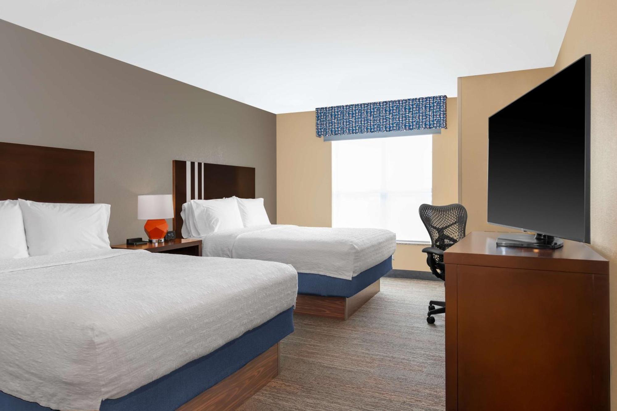 Hampton Inn & Suites Madison Downtown Exteriér fotografie