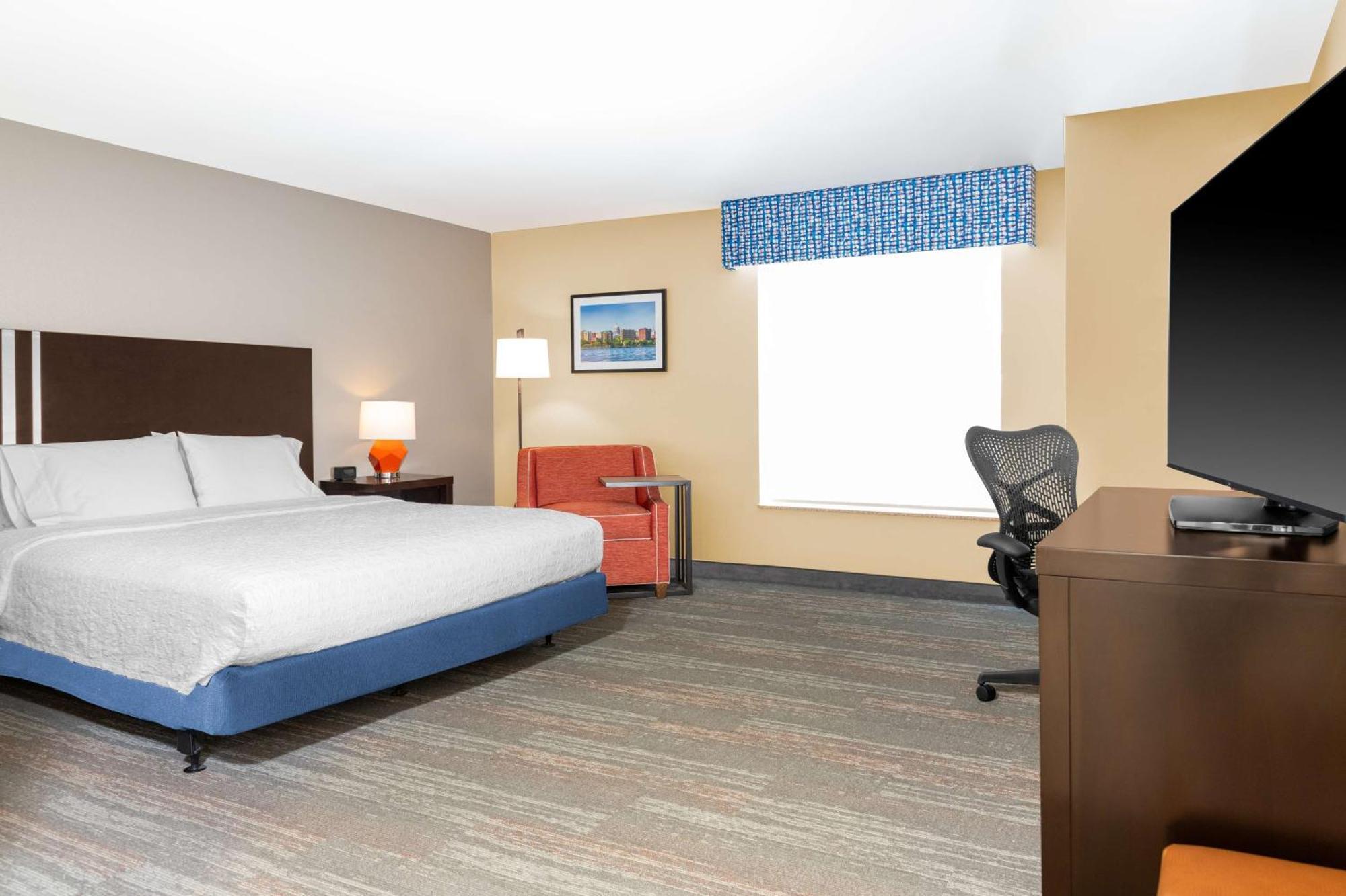 Hampton Inn & Suites Madison Downtown Exteriér fotografie