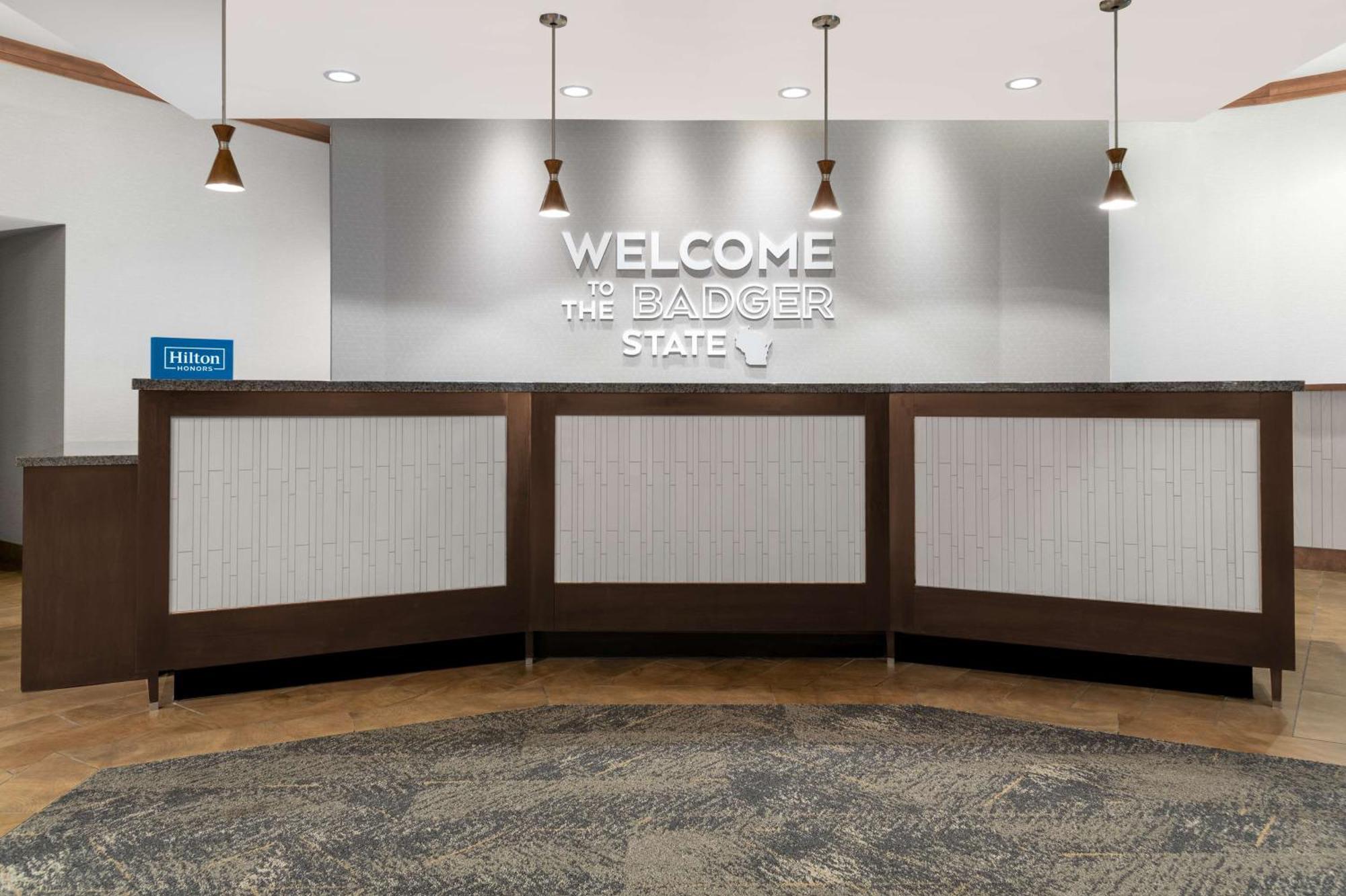 Hampton Inn & Suites Madison Downtown Exteriér fotografie